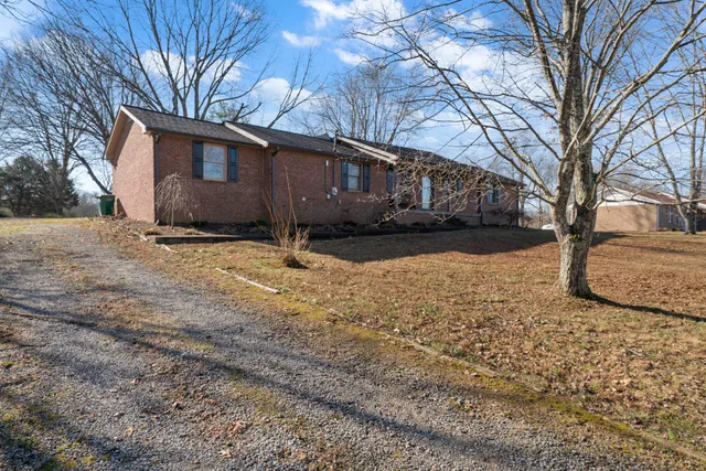 $385,000 | 6483 Dogwood Drive, Greenbrier, TN 37073