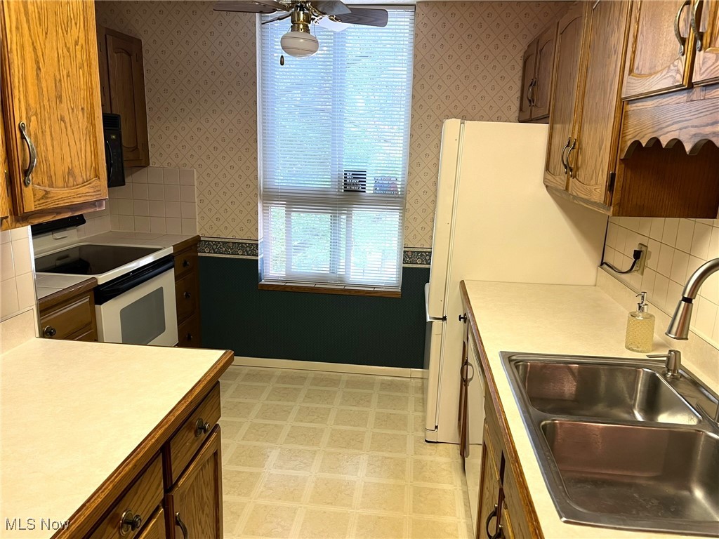 3068 Kent Road, Unit 410 Stow, OH 44224 - Photo 9 of 38 Kitchen view