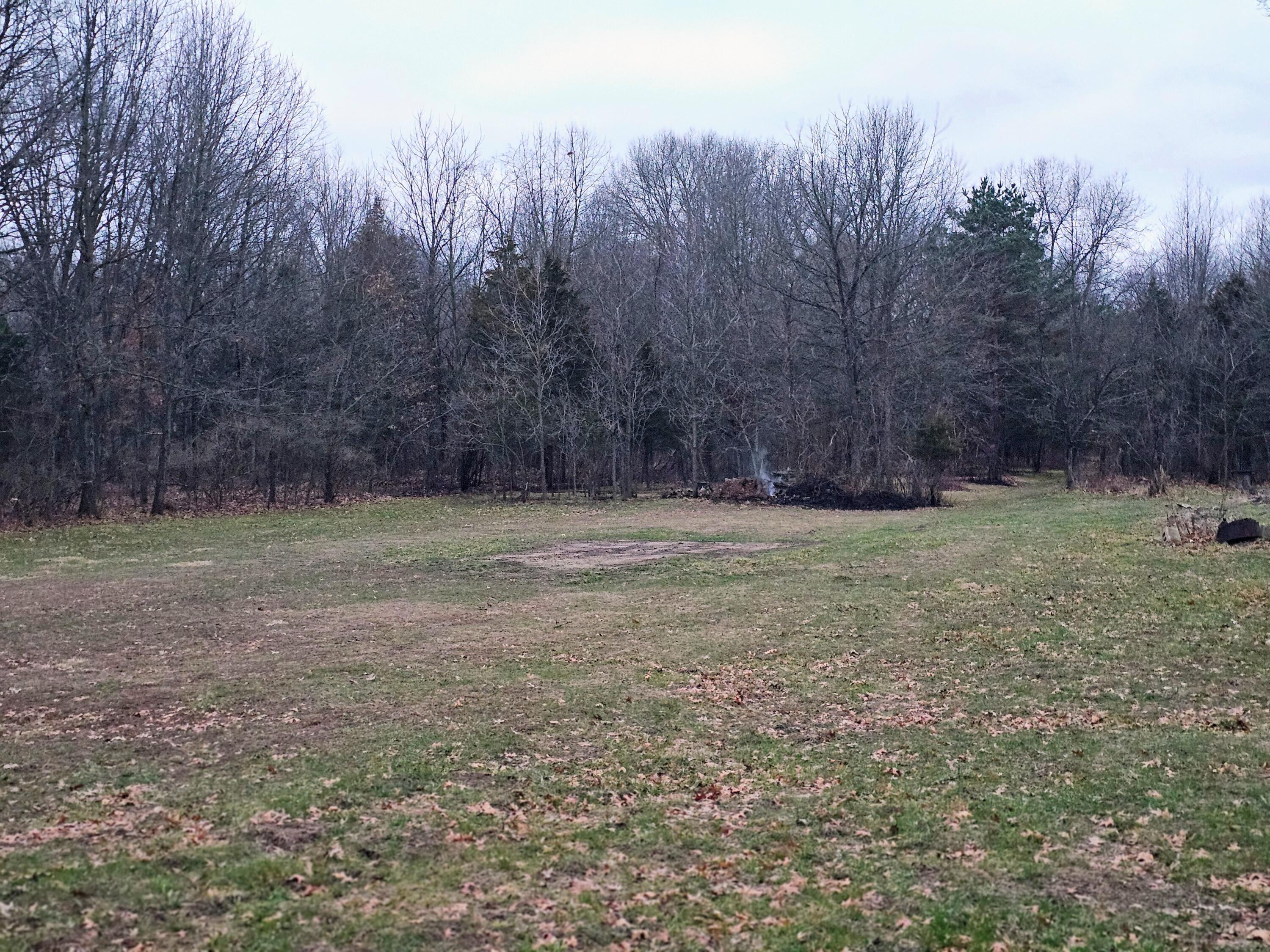 193 Ellis Road Battle Creek, MI 49037 - Photo 2 of 23 20260322_200056~2