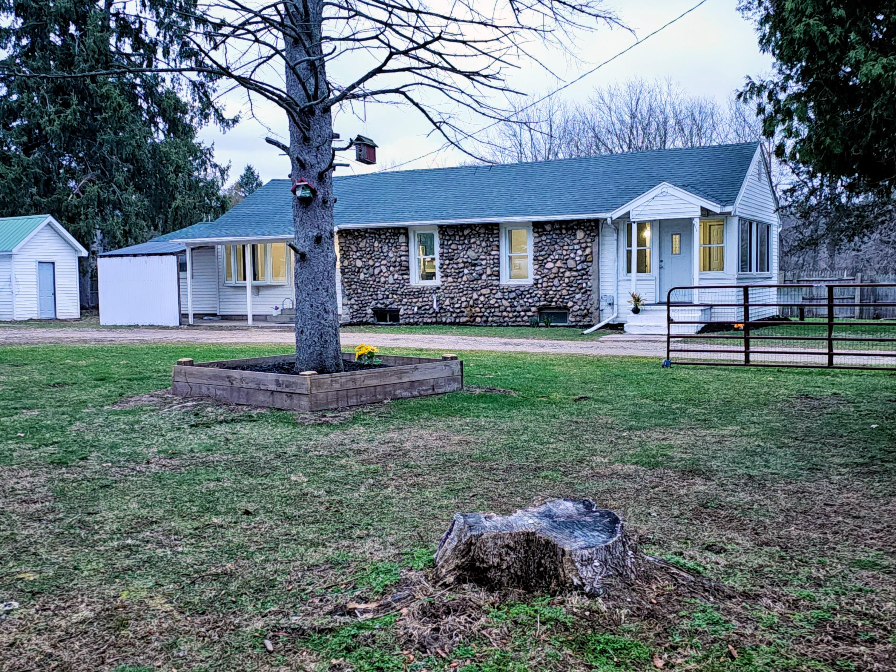 193 Ellis Road Battle Creek, MI 49037 - Photo 6 of 23 20260322_194808~2