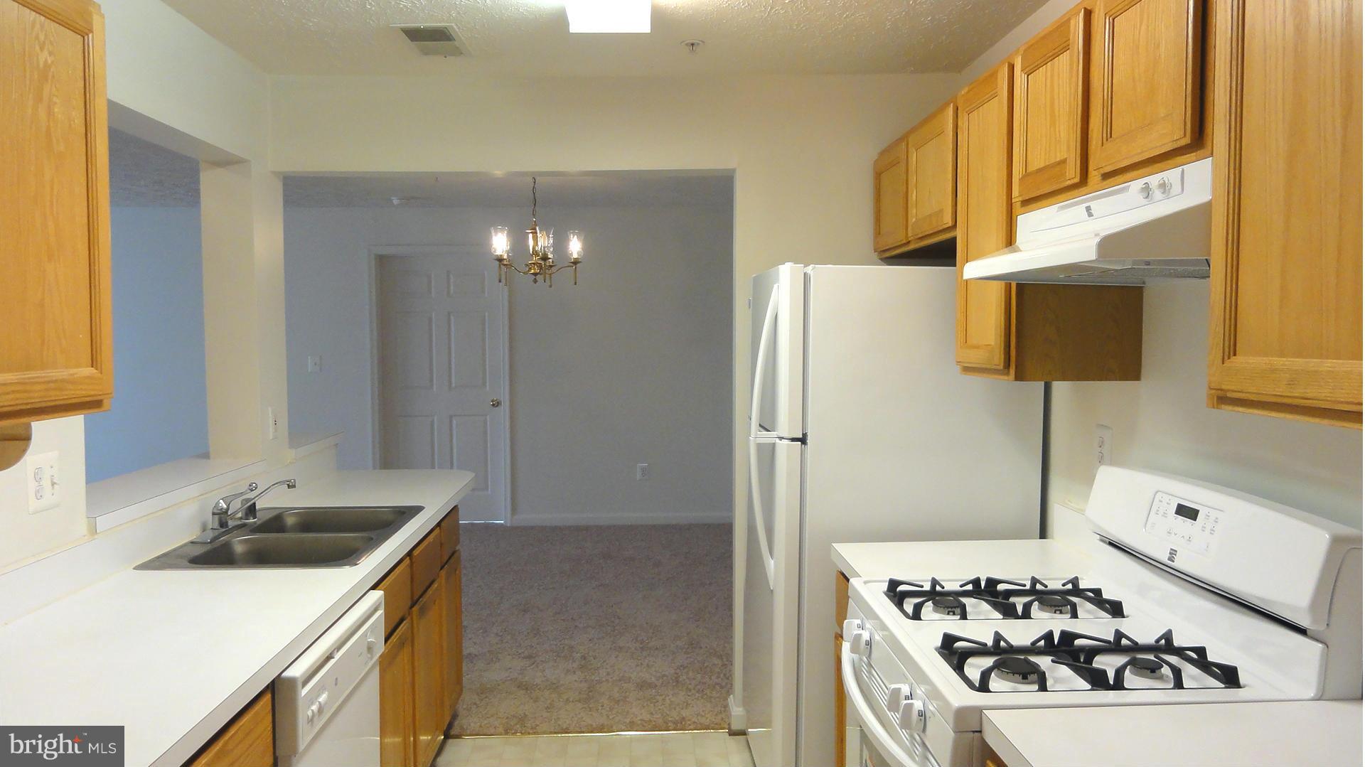 666 Kennington Road, Unit 666 Reisterstown, MD 21136 - Photo 5 of 10 Kitchen