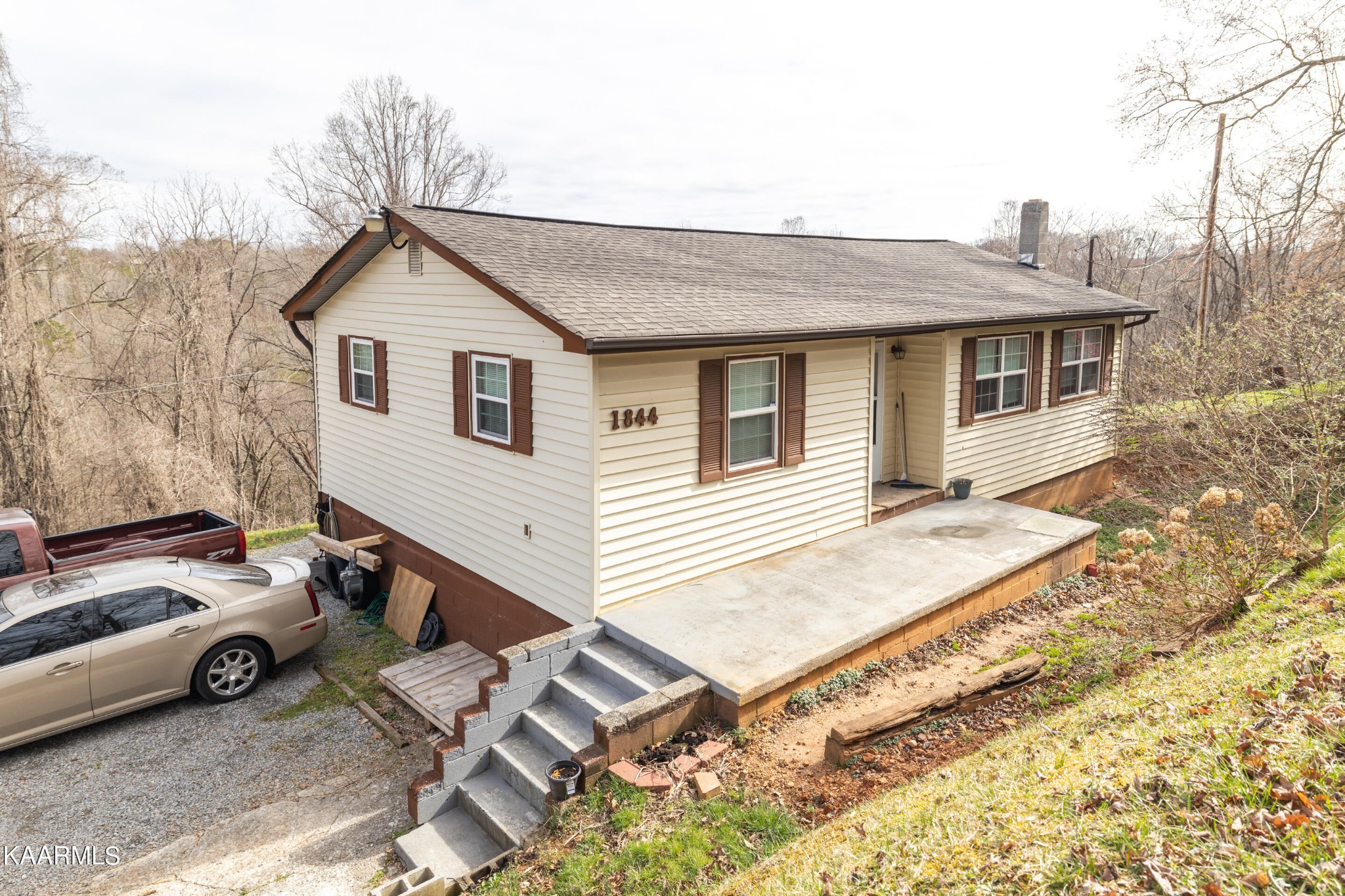 1844 Oak Grove Road Rocky Top, TN 37769 - Photo 2 of 27 Gallery Image 2