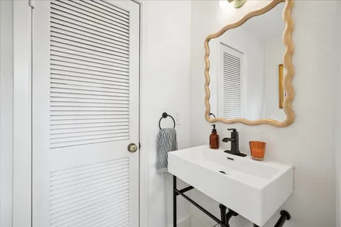 $324,900 | 4710 De Milo Drive, Houston, TX 77092