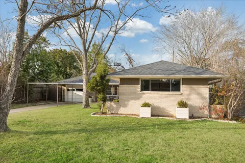 $324,900 | 4710 De Milo Drive, Houston, TX 77092