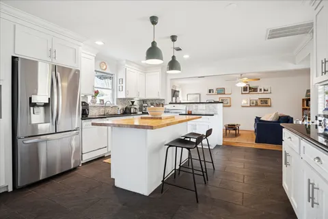 $324,900 | 4710 De Milo Drive, Houston, TX 77092