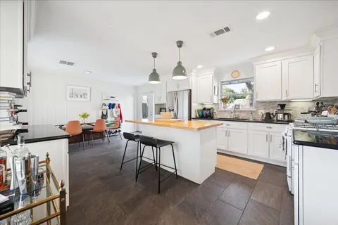 $324,900 | 4710 De Milo Drive, Houston, TX 77092