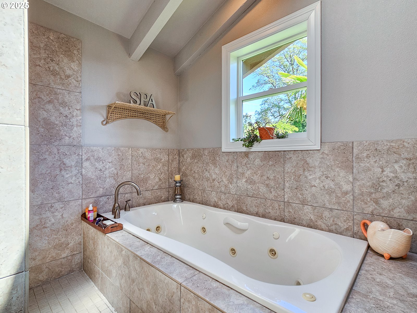 10059 Southwest 57th Place Portland, OR 97219 - Photo 11 of 47