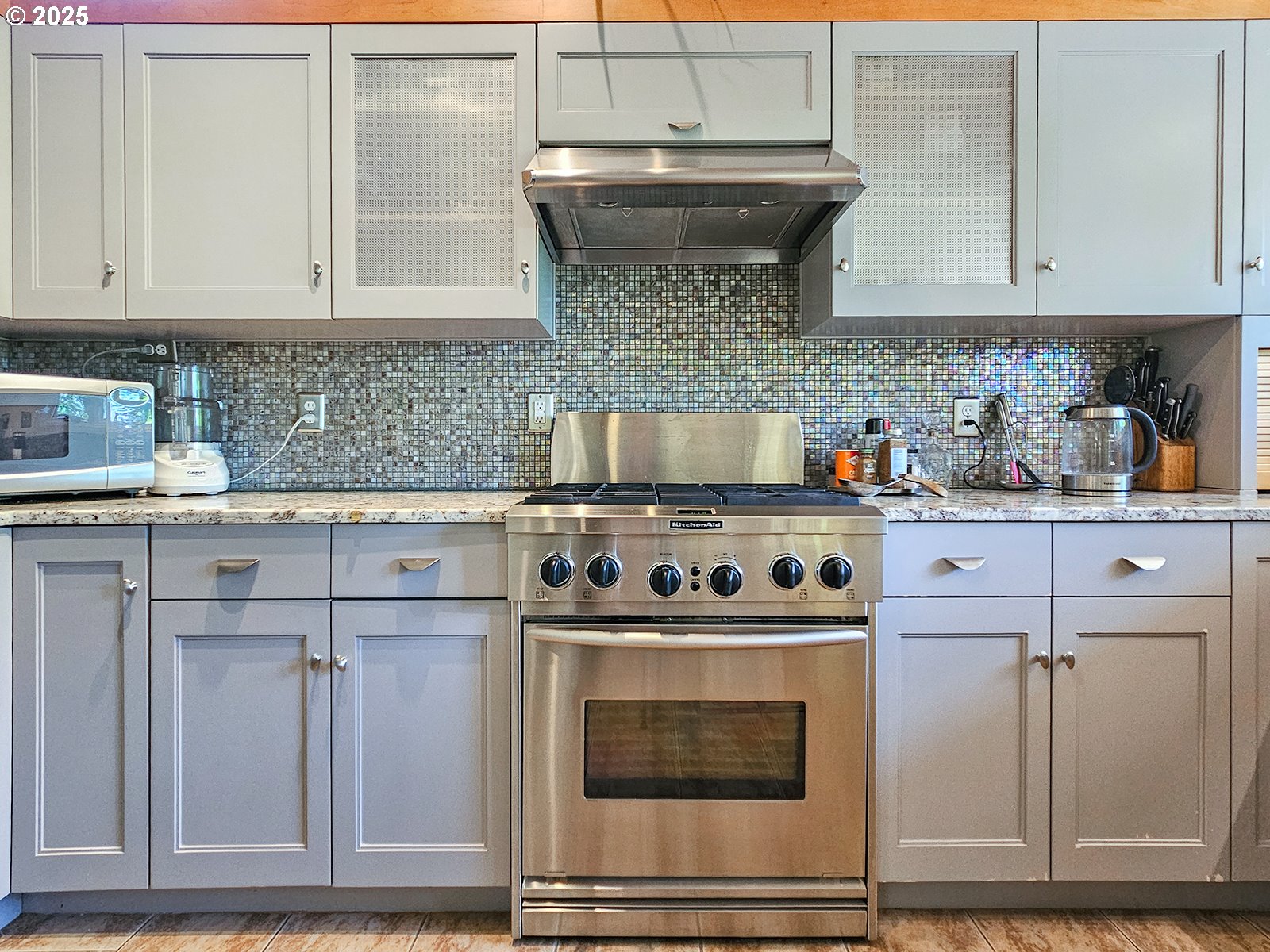 10059 Southwest 57th Place Portland, OR 97219 - Photo 16 of 47