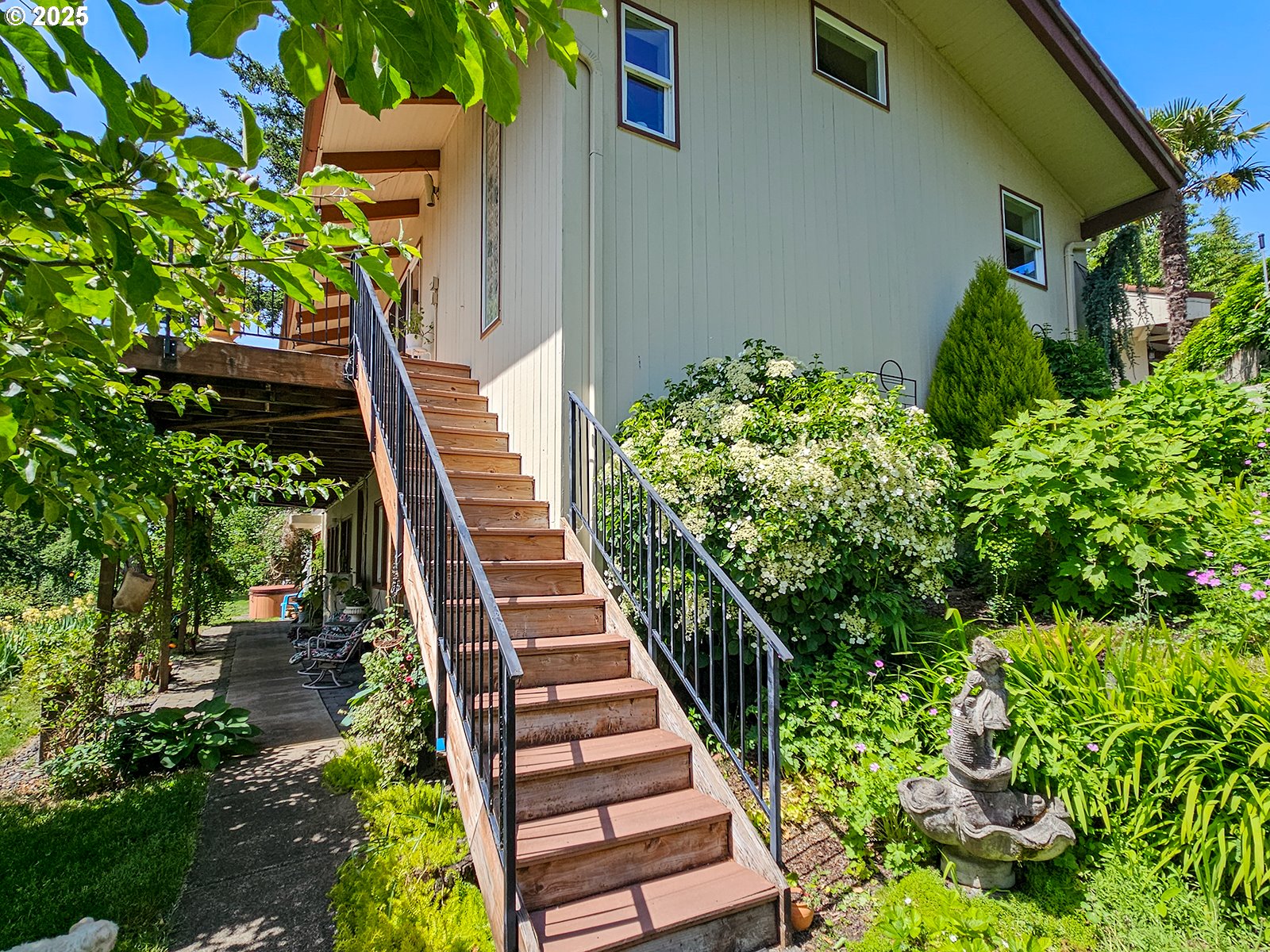 10059 Southwest 57th Place Portland, OR 97219 - Photo 36 of 47