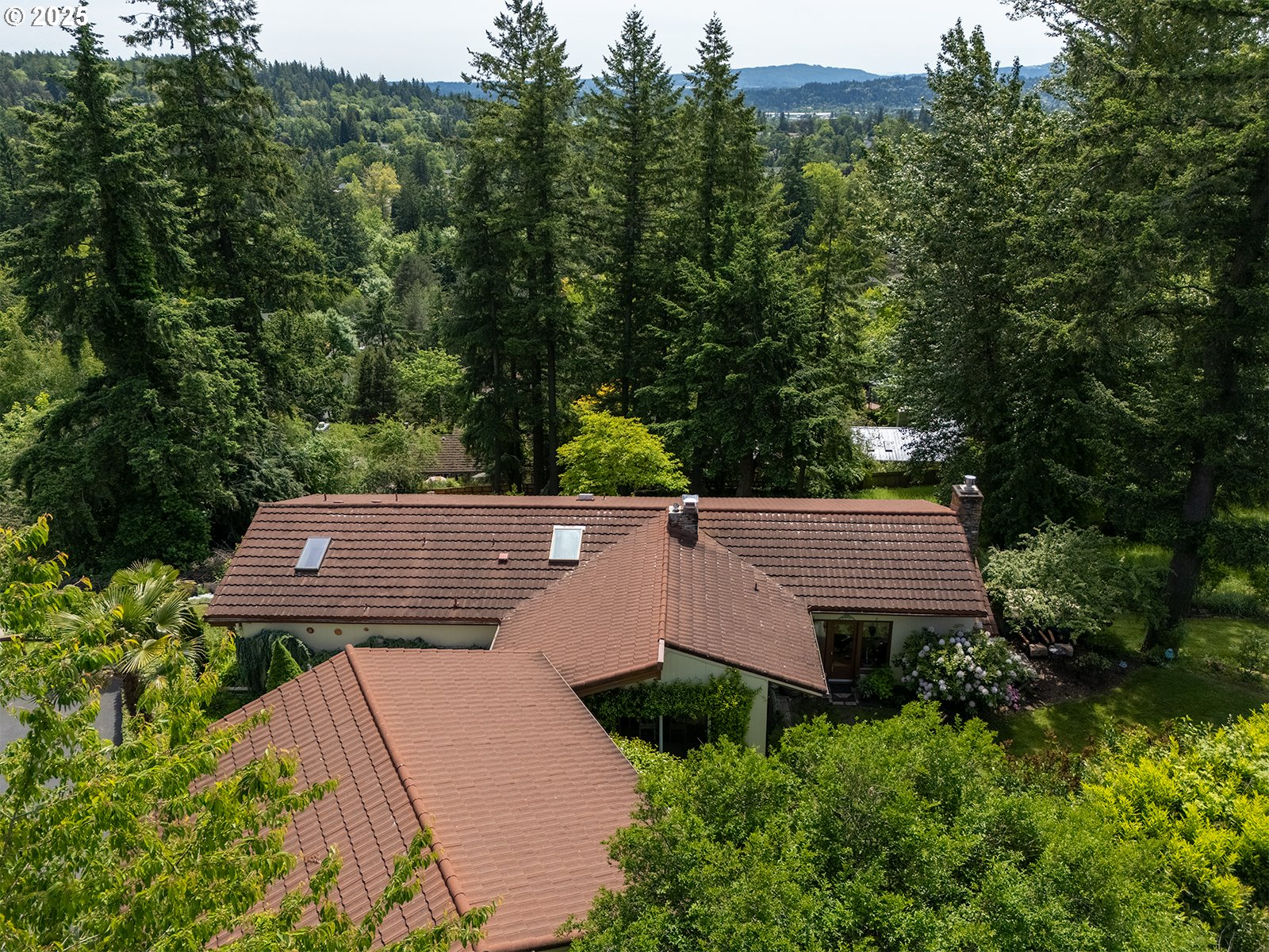 10059 Southwest 57th Place Portland, OR 97219 - Photo 6 of 47