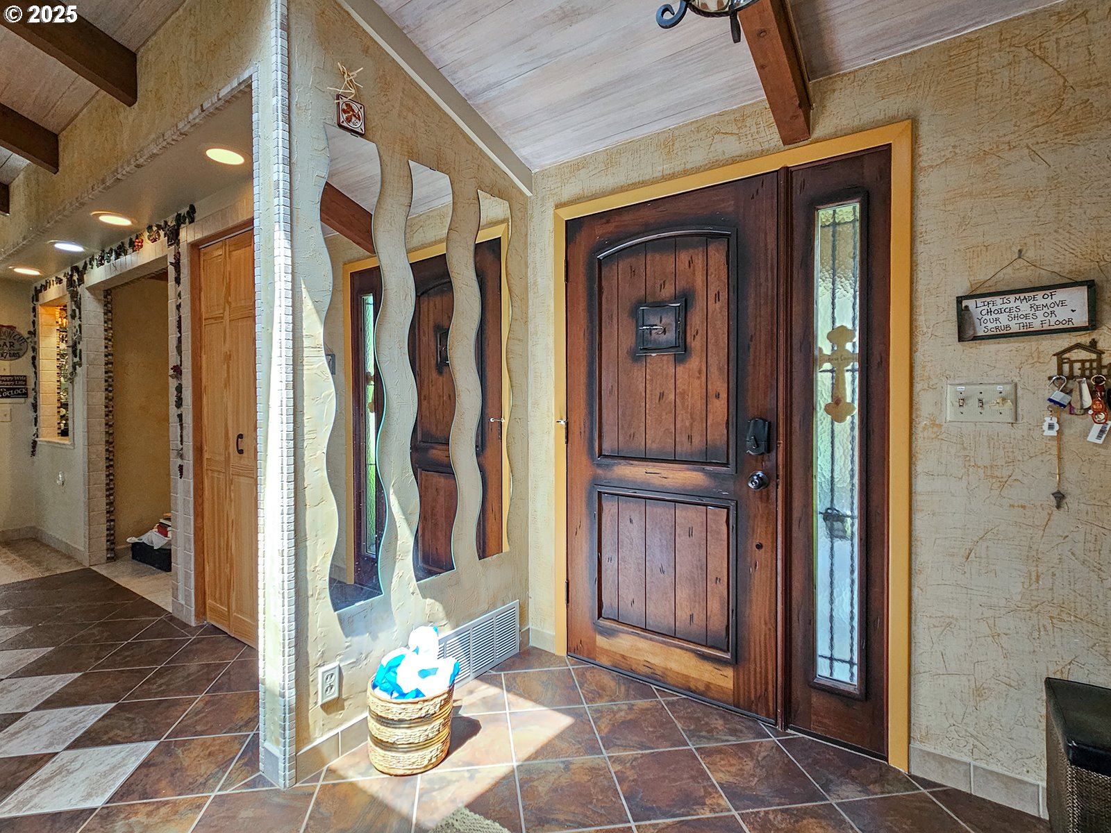 10059 Southwest 57th Place Portland, OR 97219 - Photo 8 of 47