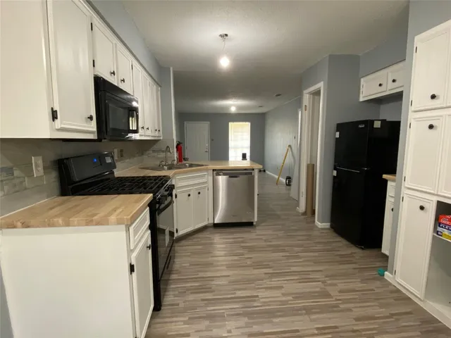 $1,325 | 100 Norwood Drive, Unit B, Georgetown, TX 78628