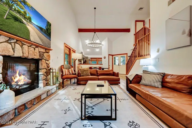 $2,925 | 179 Hawthorne Court, Unit U179, Tannersville, PA 18372