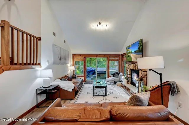 $2,925 | 179 Hawthorne Court, Unit U179, Tannersville, PA 18372