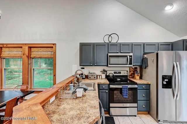 $2,925 | 179 Hawthorne Court, Unit U179, Tannersville, PA 18372