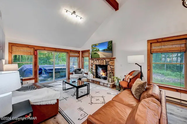 $2,925 | 179 Hawthorne Court, Unit U179, Tannersville, PA 18372