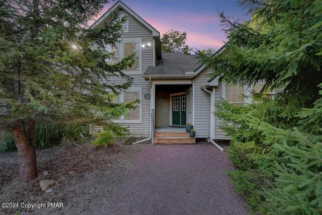 $2,925 | 179 Hawthorne Court, Unit U179, Tannersville, PA 18372