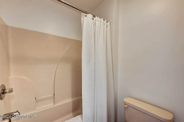 $2,925 | 179 Hawthorne Court, Unit U179, Tannersville, PA 18372