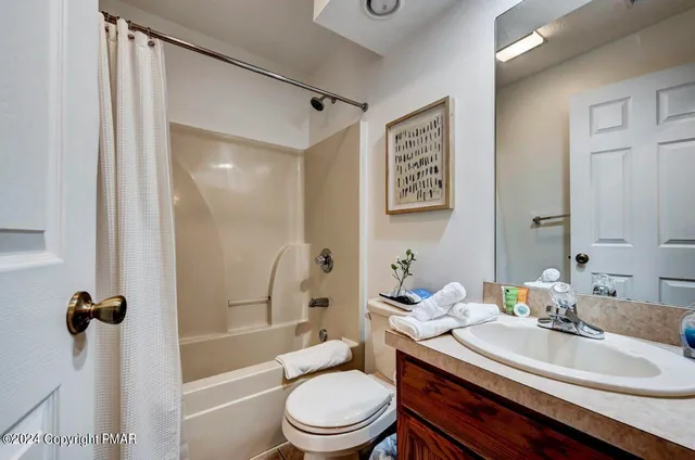 $2,925 | 179 Hawthorne Court, Unit U179, Tannersville, PA 18372