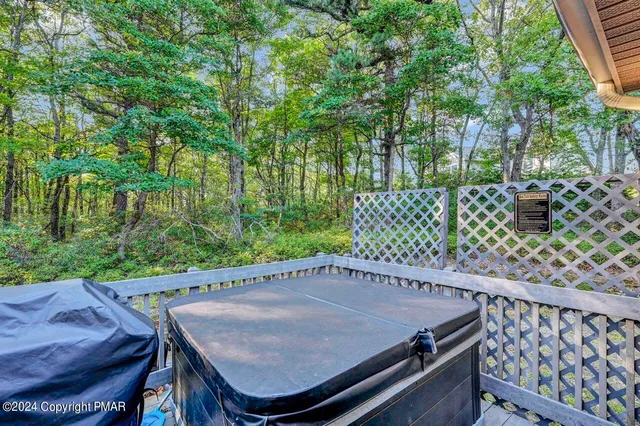 $2,925 | 179 Hawthorne Court, Unit U179, Tannersville, PA 18372