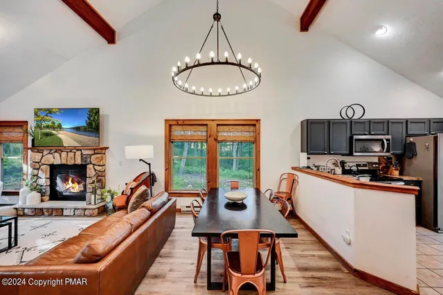 $2,925 | 179 Hawthorne Court, Unit U179, Tannersville, PA 18372