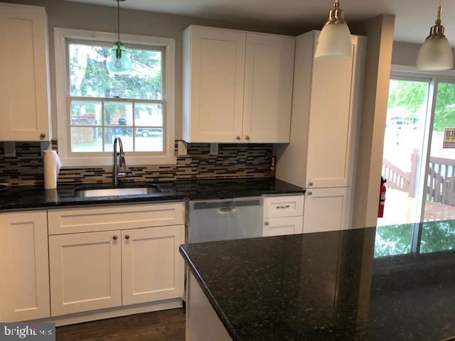 6 Viereck Road Swedesboro, NJ 08085 - Photo 2 of 19 Kitchen