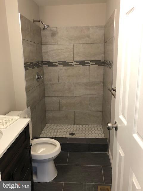 6 Viereck Road Swedesboro, NJ 08085 - Photo 9 of 19 Master Bathroom