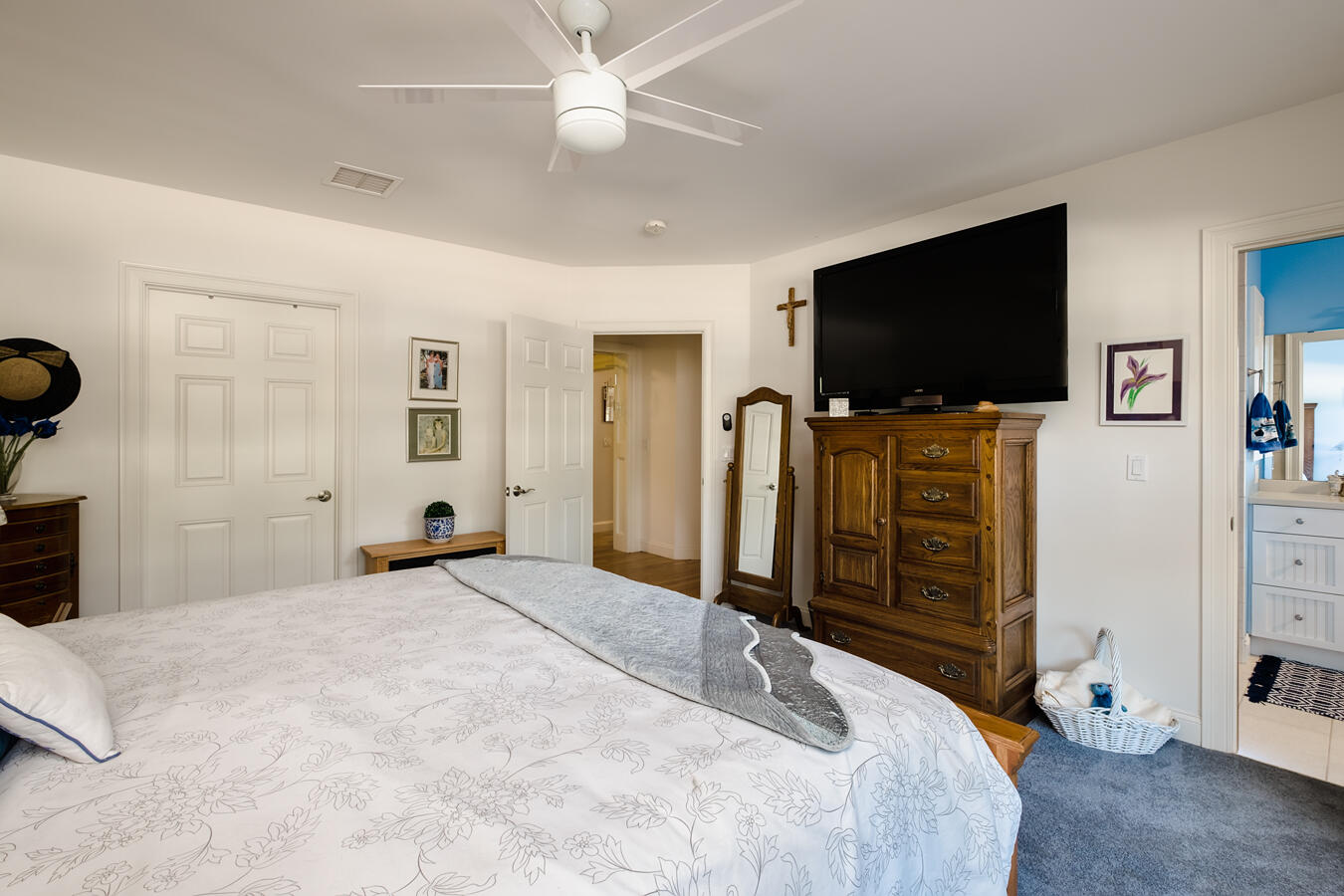 100 Shepard's Cove Road, Unit G108 Kittery, ME 03904 - Photo 25 of 46 Ensuite full bath