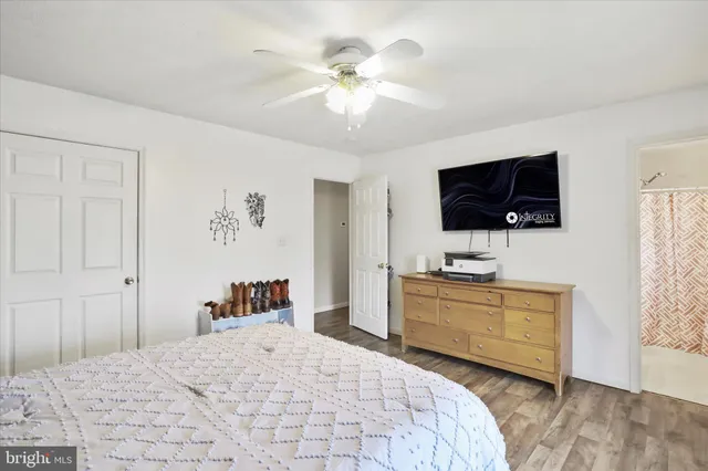 $400,000 | 40 Lookout Point Way, Linden, VA 22642