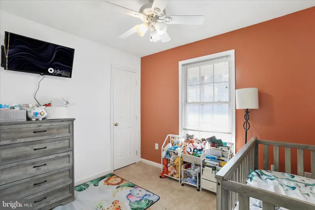 $400,000 | 40 Lookout Point Way, Linden, VA 22642