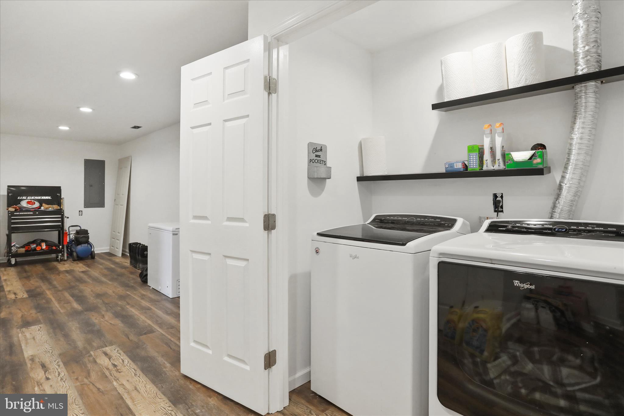 40 Lookout Point Way Linden, VA 22642 - Photo 30 of 36 a kitchen with stainless steel appliances granite countertop a refrigerator and a stove