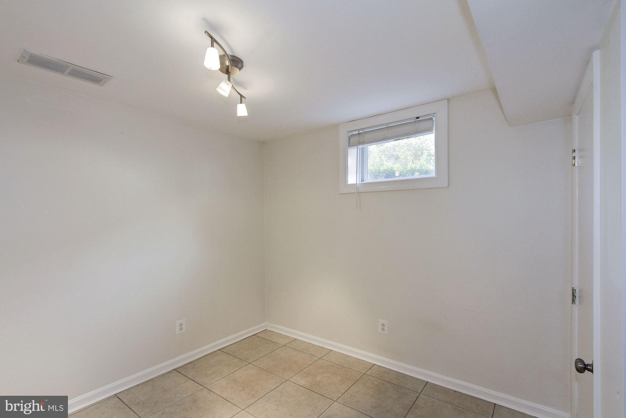 5710 Berwyn Road Berwyn Heights, MD 20740 - Photo 25 of 36 Gallery Image 25