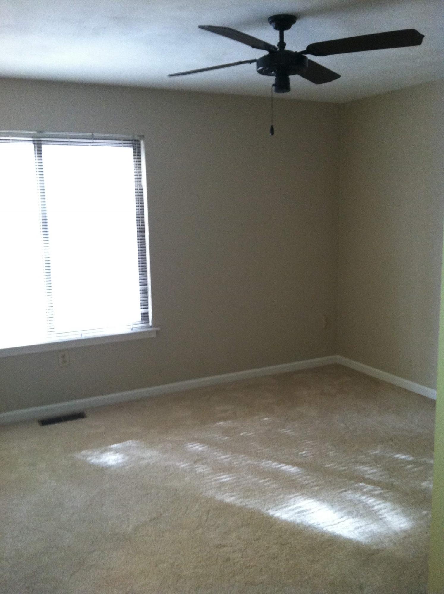 3273 Forest Ridge Road Roanoke, VA 24018 - Photo 5 of 5 a view of room and window