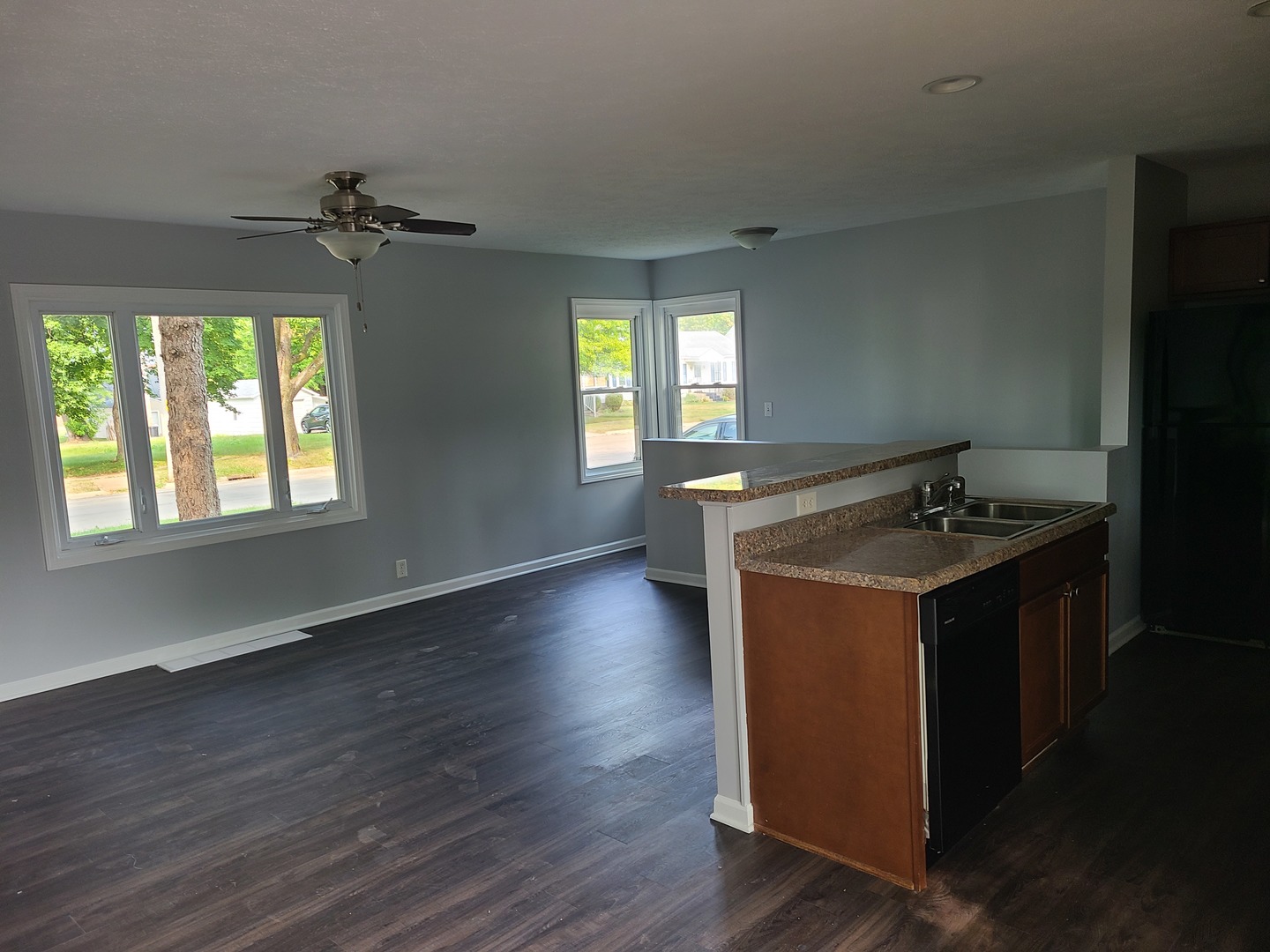 427 Woolf Court Rochelle, IL 61068 - Photo 3 of 14