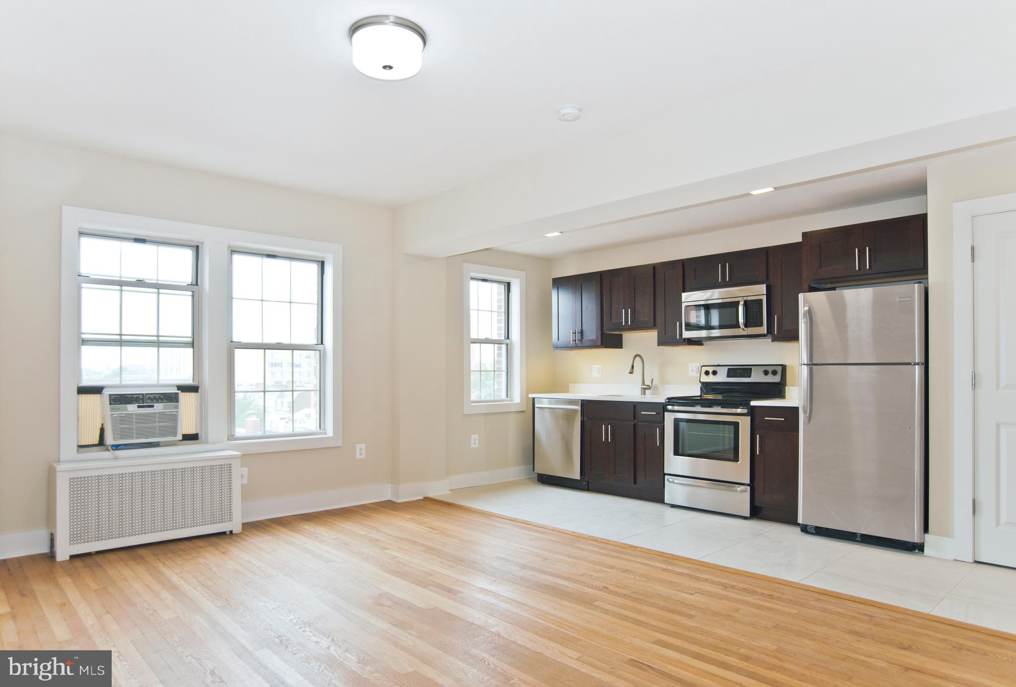 1911 R Street Northwest, Unit 802 Washington, DC 20009 - Photo 18 of 22 Kitchen