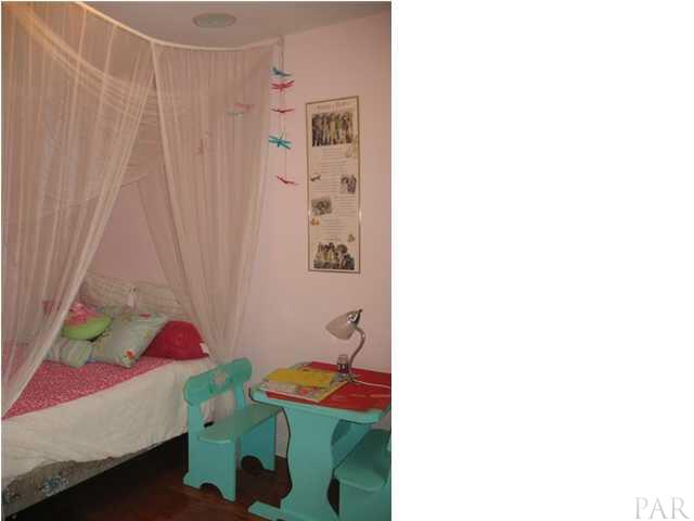 5098 Hamilton Bridge Road Milton, FL 32571 - Photo 11 of 23 Laundry with closet, sink and folding table