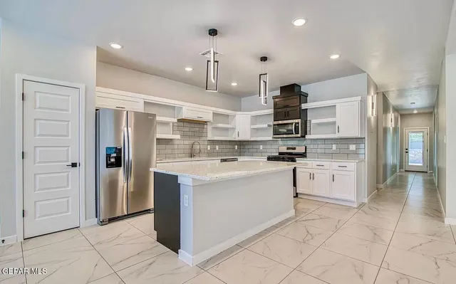 $465,000 | 8937 Mt Rushmore Lane, El Paso, TX 79904