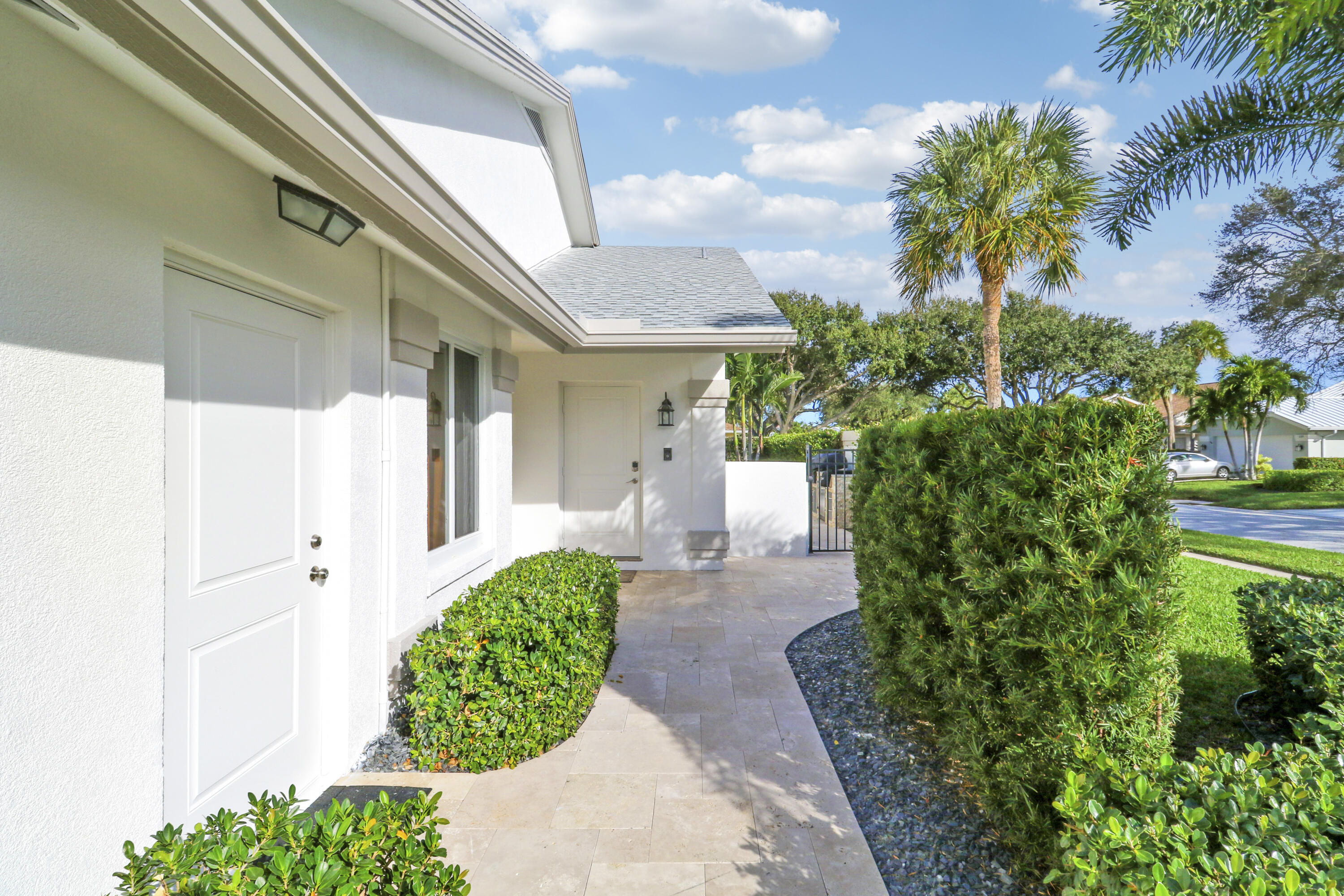 105 Ocean Pines Terrace Jupiter, FL 33477 - Photo 4 of 66 Front