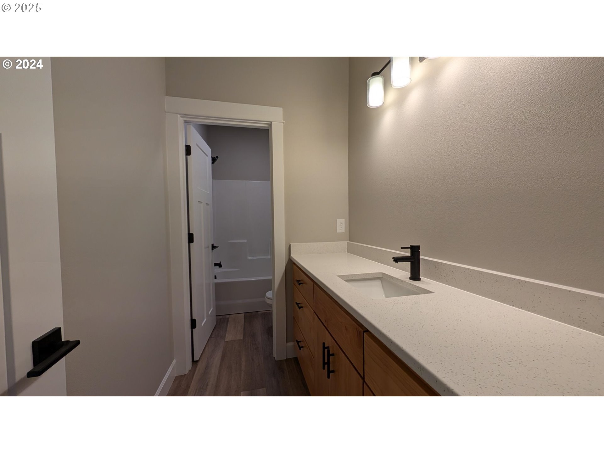 16575 Southeast Woodland Heights Road Amity, OR 97101 - Photo 9 of 15