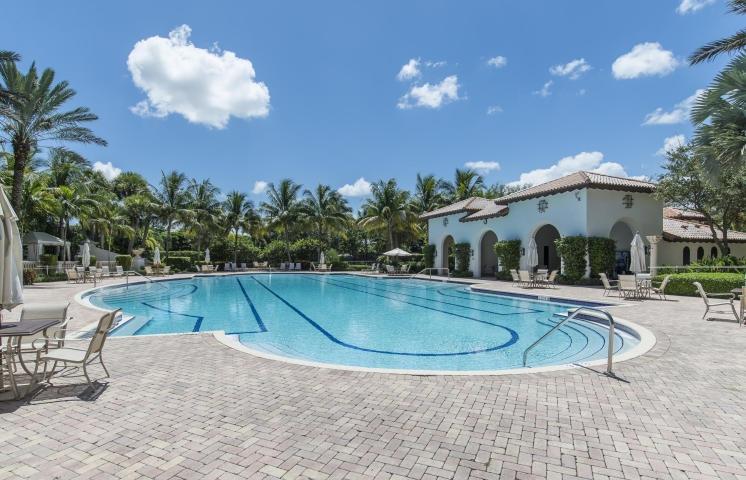 17792 Villa Club Way Boca Raton, FL 33496 - Photo 25 of 38 clubhouse & pool