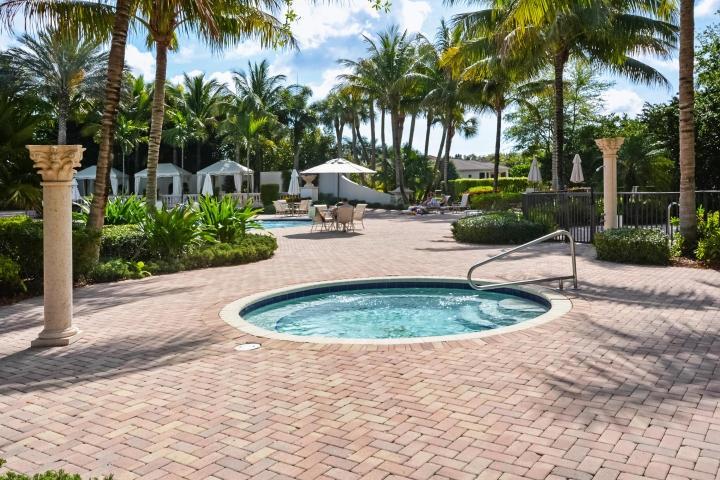 17792 Villa Club Way Boca Raton, FL 33496 - Photo 28 of 38 hot tub