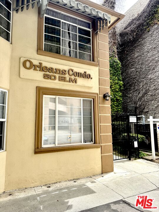 50 Elm Avenue, Unit 5 Long Beach, CA 90802 - Photo 2 of 44 a building with a window and a door