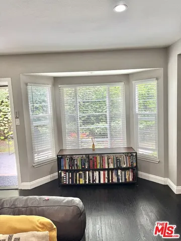 $2,275 | 50 Elm Avenue, Unit 5, Long Beach, CA 90802