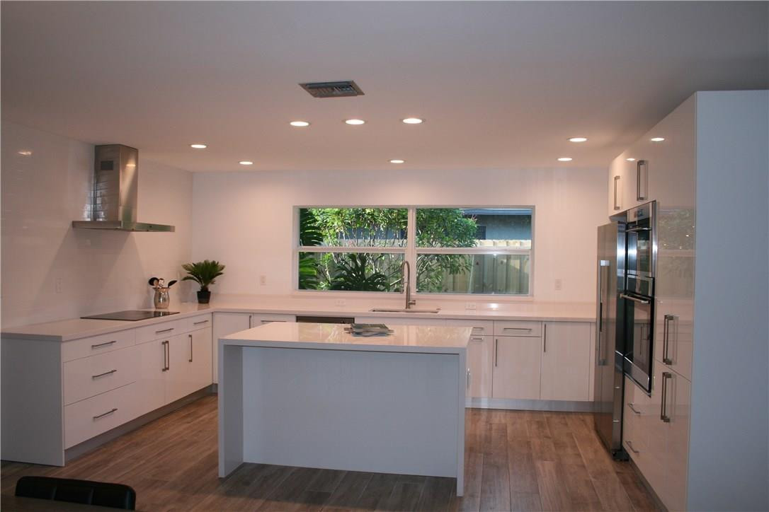 499 Northwest 10th Court Boca Raton, FL 33486 - Photo 6 of 34 Photo 6