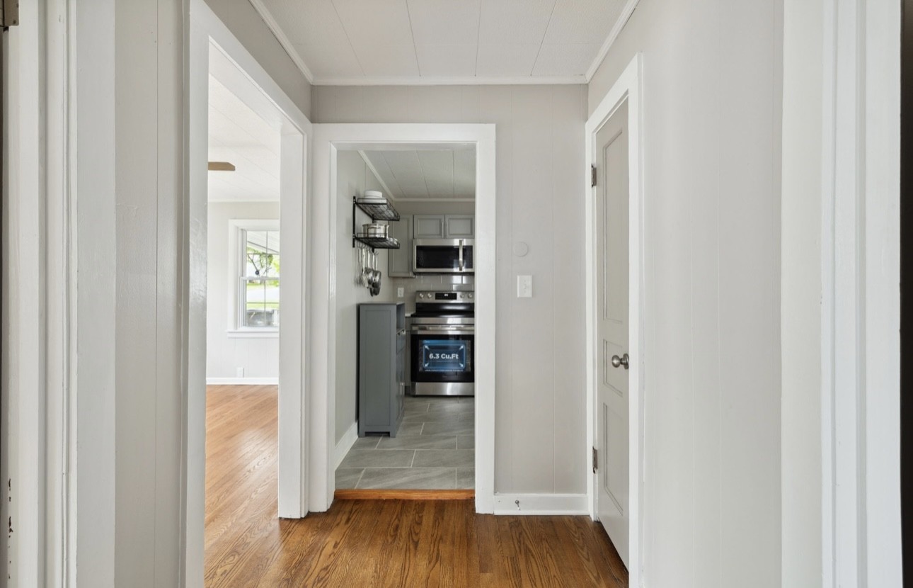 1901 Cherry Street Columbia, TN 38401 - Photo 24 of 58 a view of a hallway with wooden floor and closet