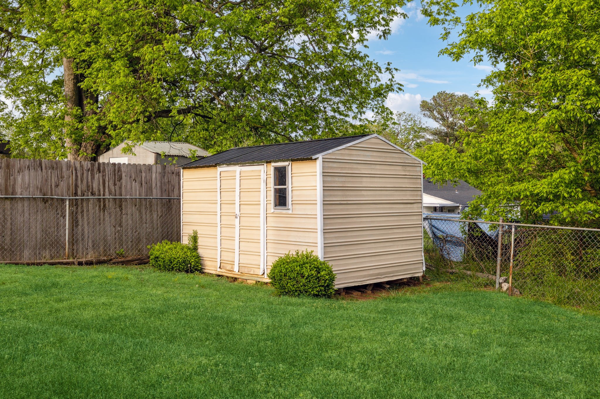 1901 Cherry Street Columbia, TN 38401 - Photo 40 of 58 a view of a backyard with a garden