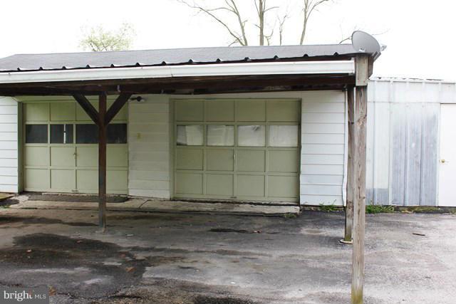 1867 Carrolls Tract Road Orrtanna, PA 17353 - Photo 12 of 20 Exterior (Garage)