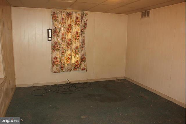 1867 Carrolls Tract Road Orrtanna, PA 17353 - Photo 4 of 20 Living Room
