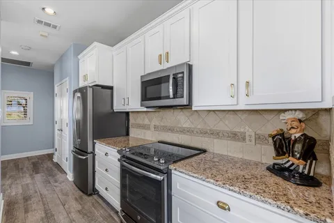 $498,650 | 2001 Kahala Sunset Drive, Spicewood, TX 78669