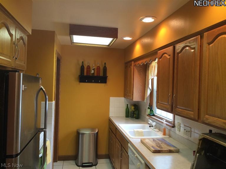 2123 Price Road Hubbard, OH 44425 - Photo 9 of 17 Gallery Image 9